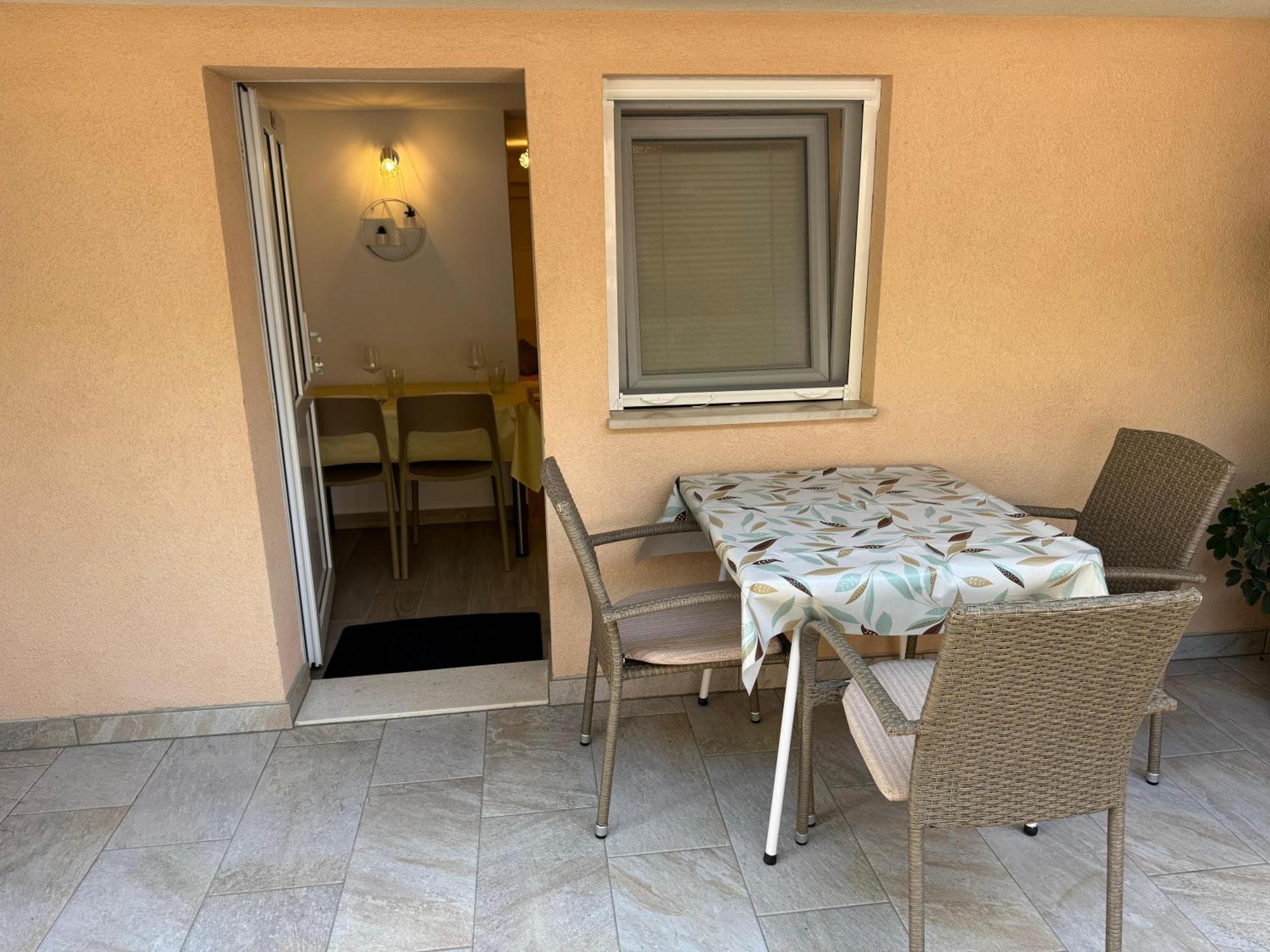 Stone Appartement Tučepi